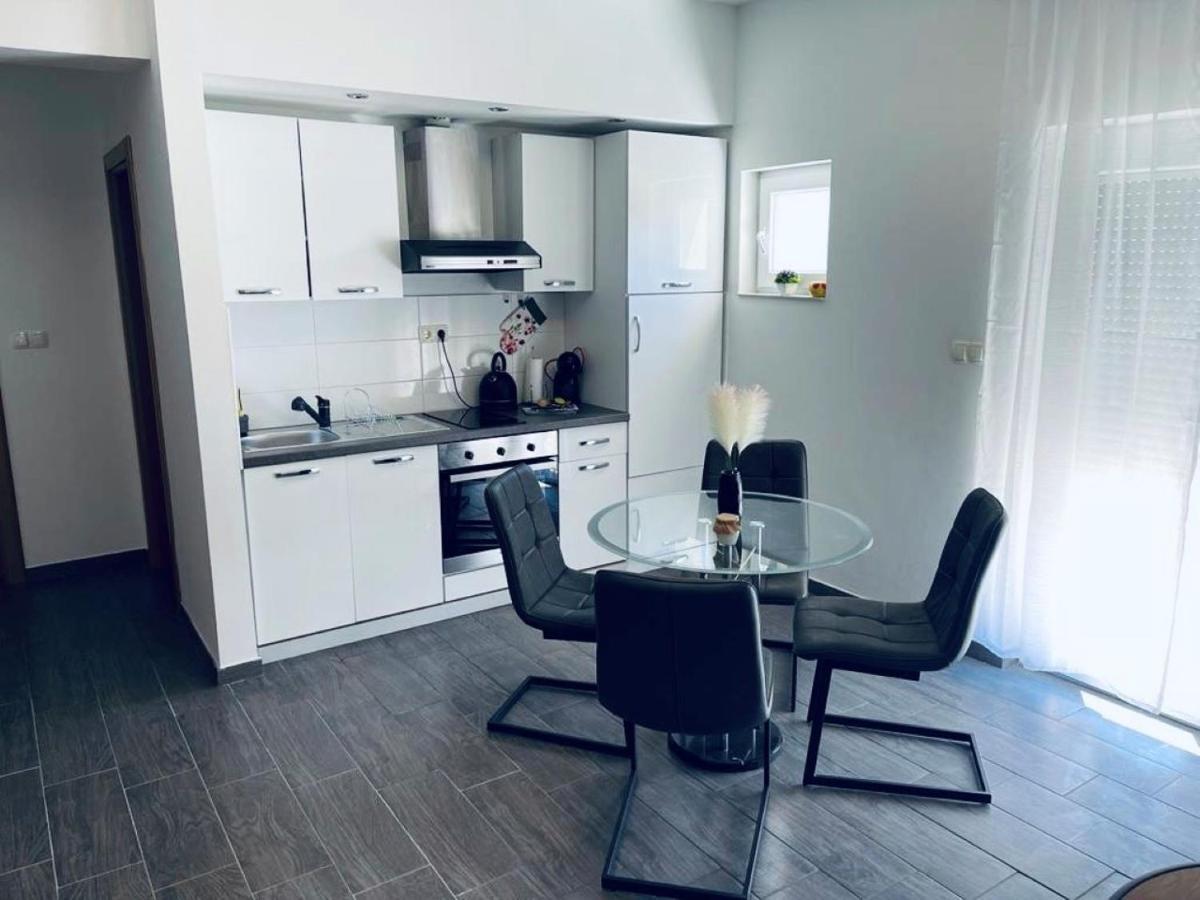 Maris Apartman Gospić Kültér fotó