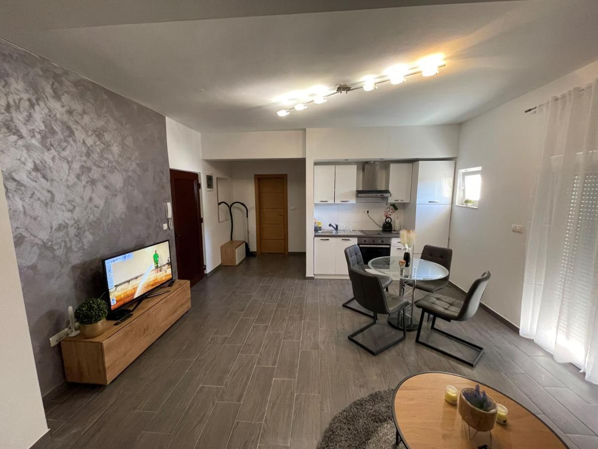 Maris Apartman Gospić Kültér fotó